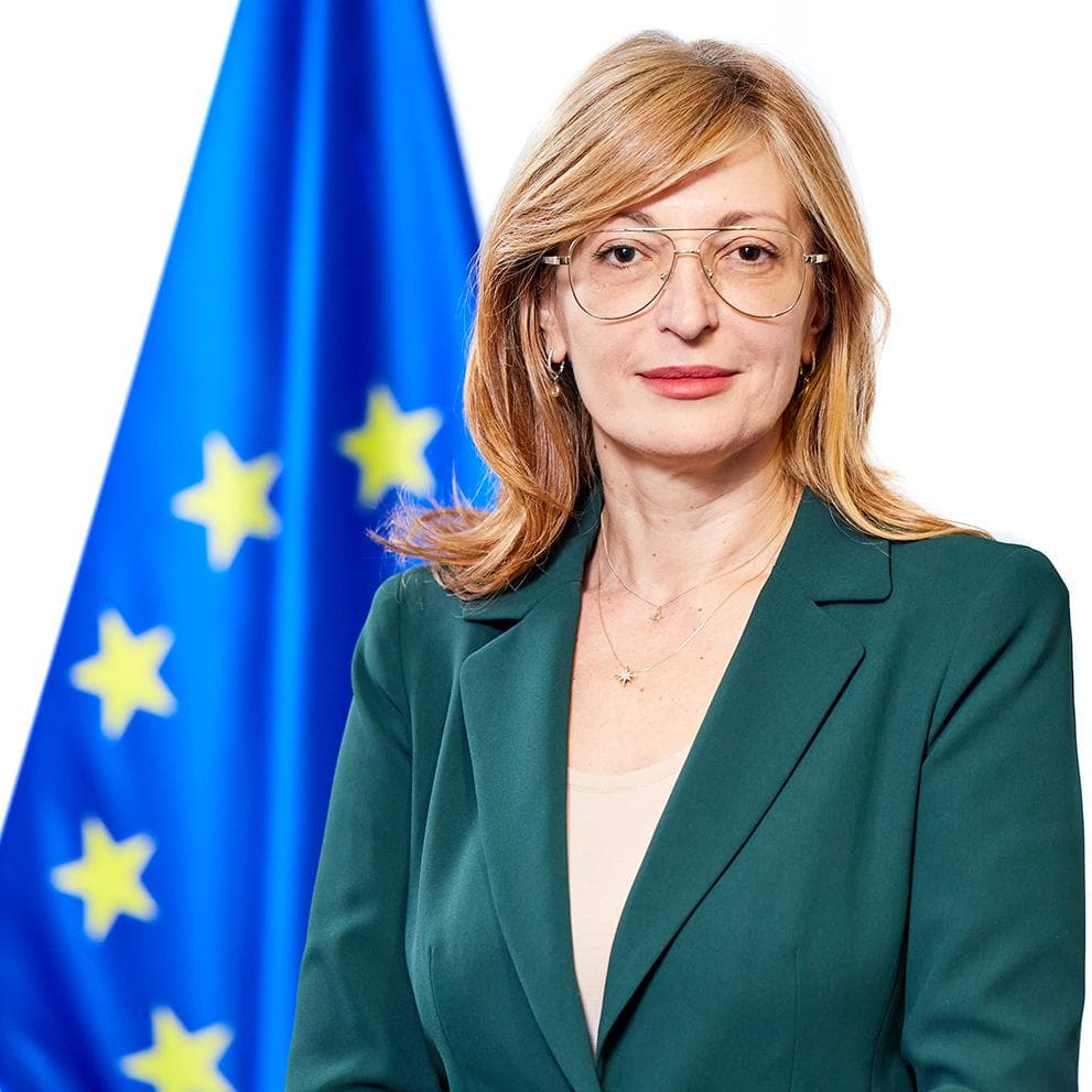 Ekaterina Zaharieva headshot